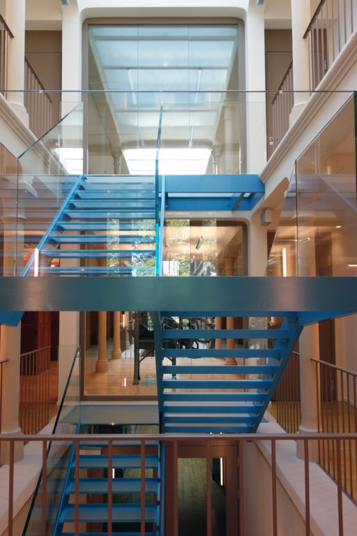 Les escaliers de secours